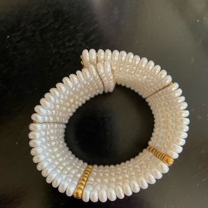 Pearl bracelet